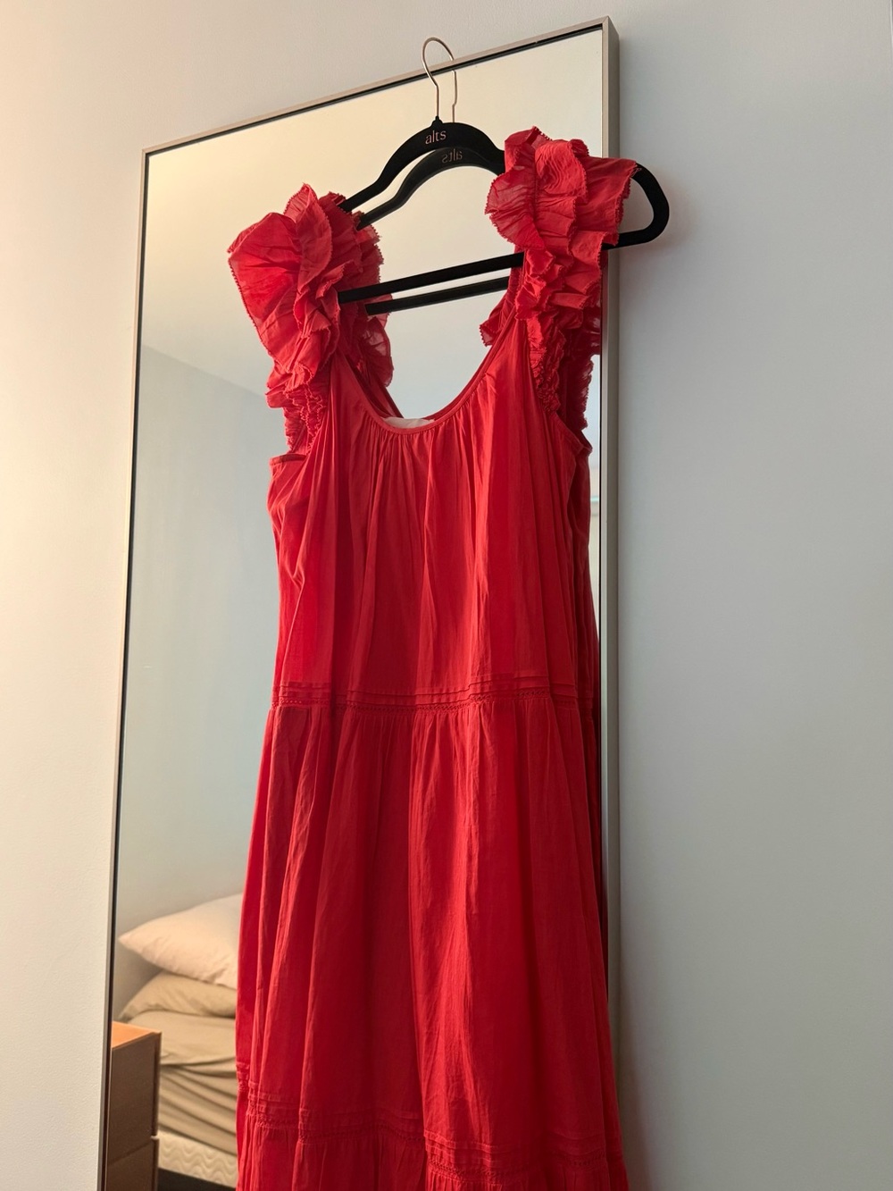 The GREAT. tiered, midi dress, ruffle, shoulder / matching slip and pockets - Picture 2 of 6